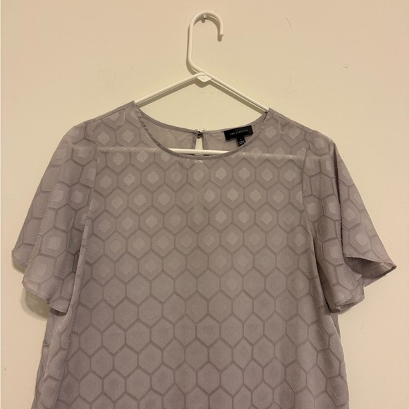 2/$25 The Limited - Gray Hexagon Print Short Sleeve Blouse - Picture 3 of 9